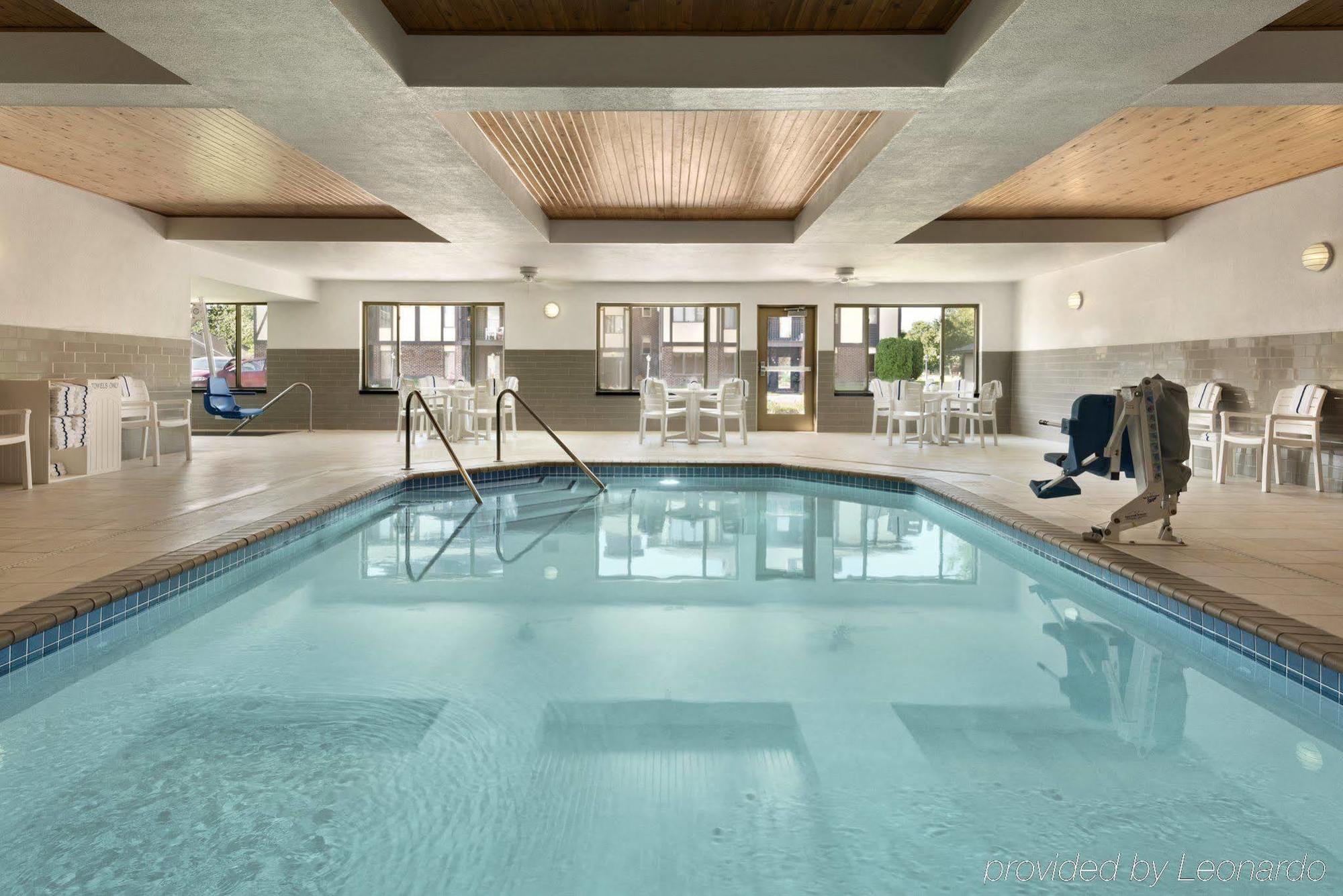 Country Inn & Suites By Radisson, St Cloud West, Mn Saint Cloud Esterno foto